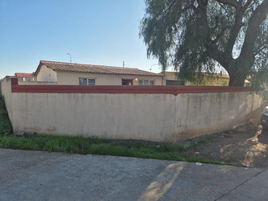 2 Bedroom Property for Sale in Kwazakhele Eastern Cape